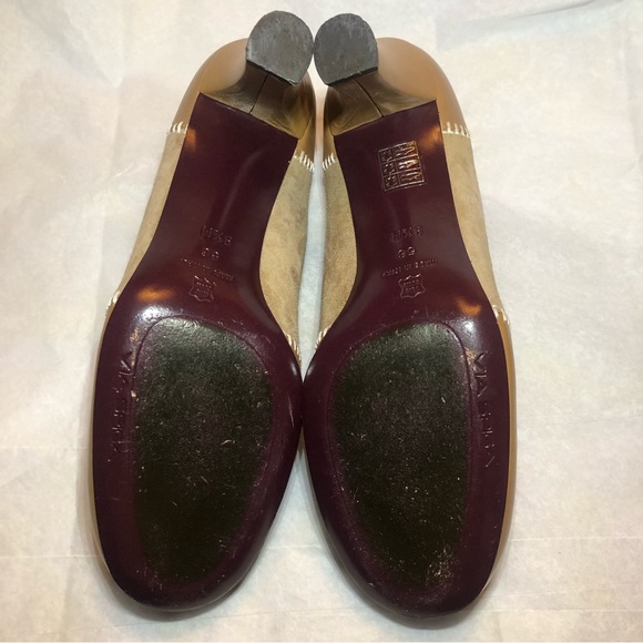 Via Spiga Vintage Italian Leather and Suede pump, size 9 1/2 M. - Picture 9 of 10
